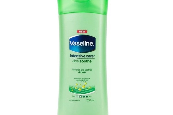 Toiletries Vaseline Healthy Bright Aloe Soothe 1 ~item/2023/4/8/vaselinehblaloesoothe1